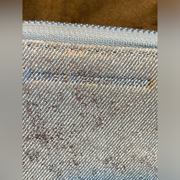 Aimee Kestenberg brand, pretty, shimmery wallet - Picture 3 of 8